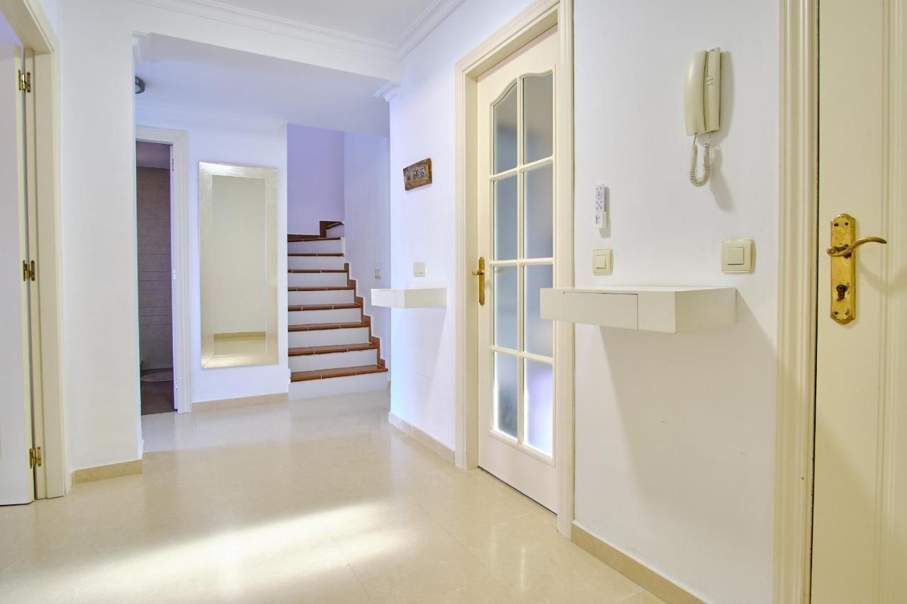 Beautiful Duplex Penthouse Near Puerto Banus *
